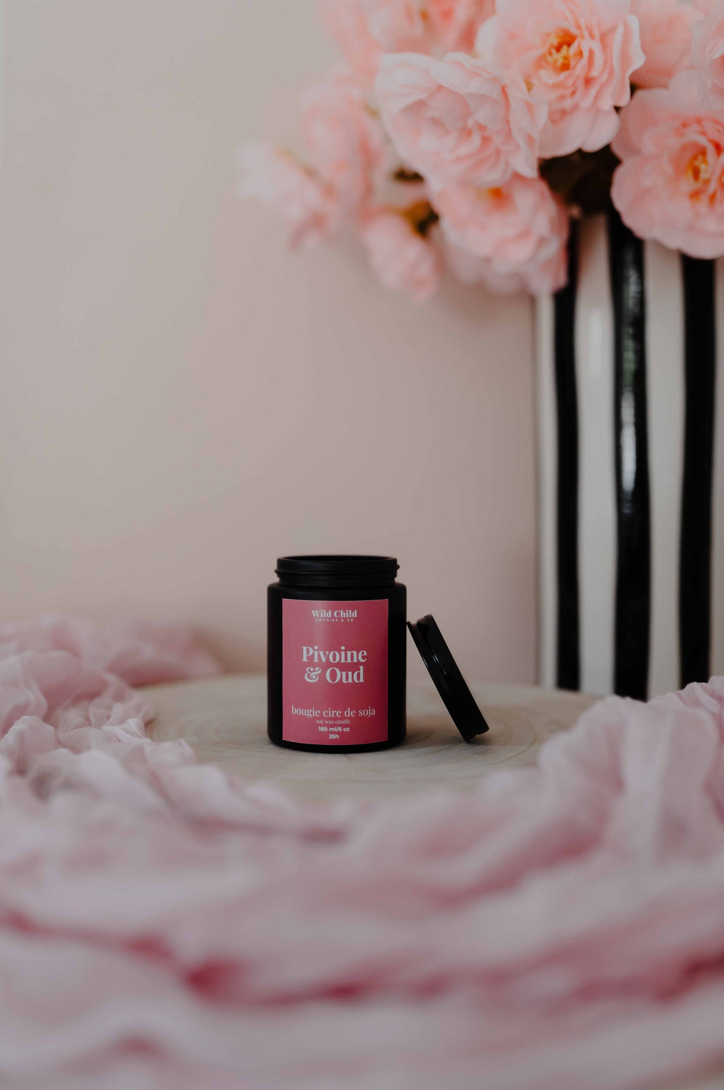 "Pivoine & Oud" Bougie naturelle parfumée - 25h
